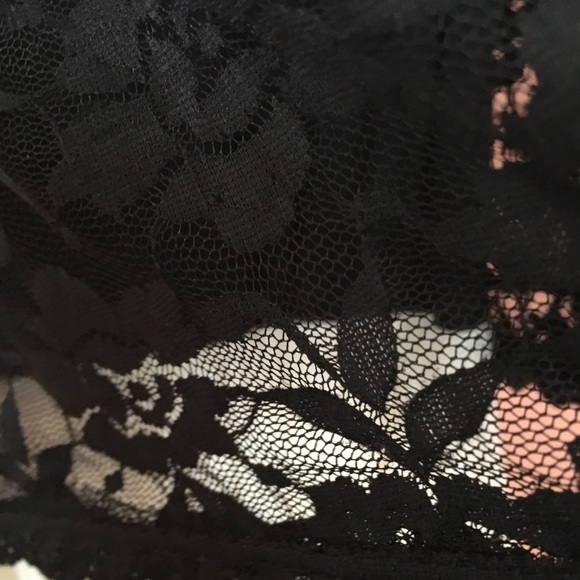 B.Smart(S)Black lace dress with white flowy bottom - Picture 2 of 7